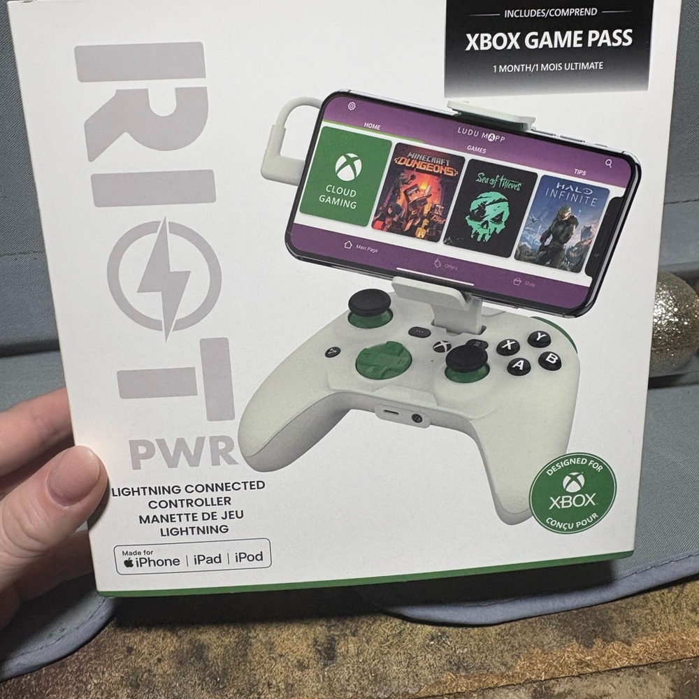 Xbox Riot phone Game Controller - White